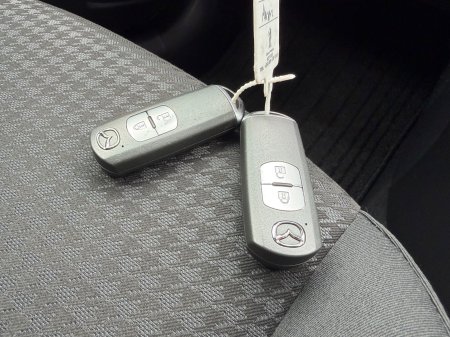 2016 Mazda Demio - photo 19
