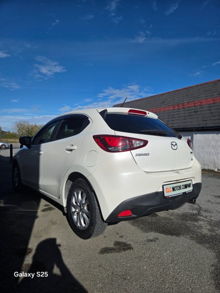2015 Mazda Demio - photo 7