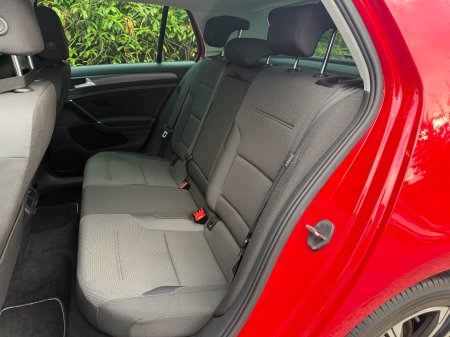 2020 Volkswagen Golf - photo 19