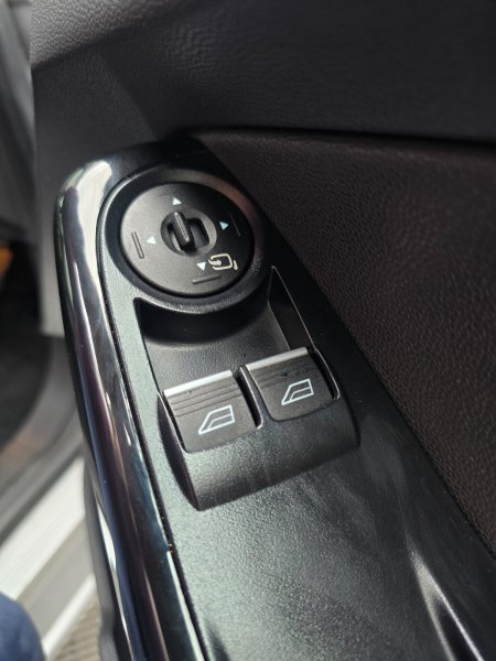 2015 Ford Fiesta - photo 20