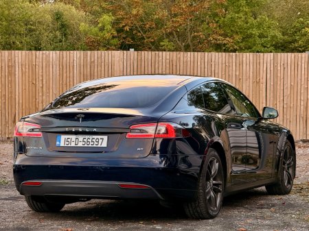 2015 Tesla Model S - photo 21