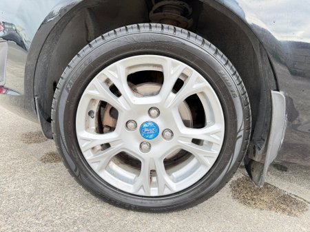 2013 Ford Fiesta - photo 9