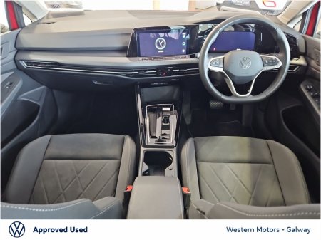 2024 Volkswagen Golf - photo 2