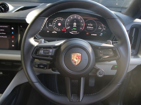 2025 Porsche Cayenne - photo 10
