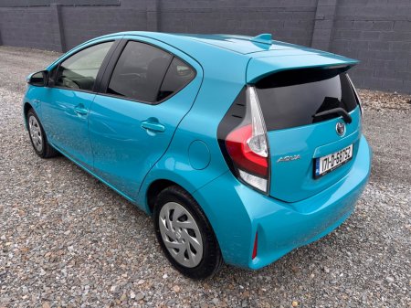 2017 Toyota Aqua - photo 5