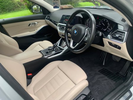 2021 BMW 3-Series - photo 22