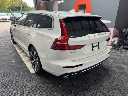 2021 Volvo V60 - photo 5