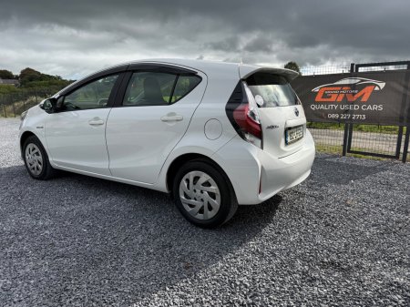 2018 Toyota Aqua - photo 4