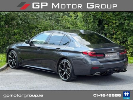 2022 BMW 5-Series - photo 9
