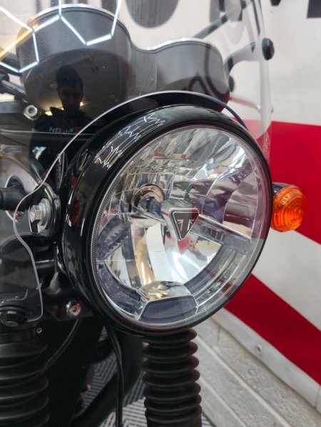 2023 Triumph Bonneville - photo 23