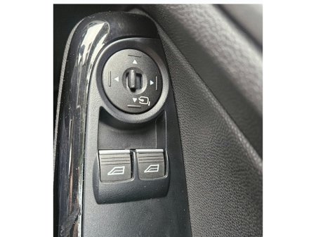 2017 Ford Fiesta - photo 2