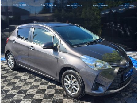 2017 Toyota Vitz - photo 21