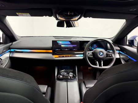 2024 BMW 5-Series - photo 10