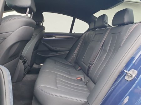 2022 BMW 5-Series - photo 22