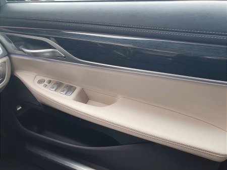 2020 BMW 7-Series - photo 23