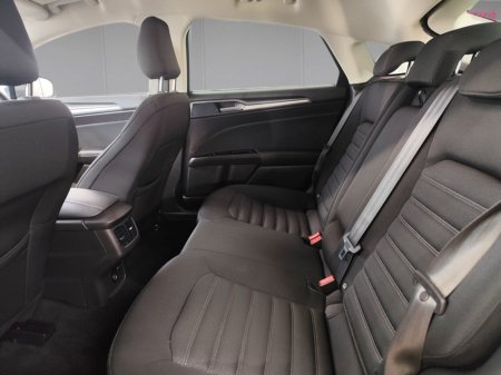 2018 Ford Mondeo - photo 11