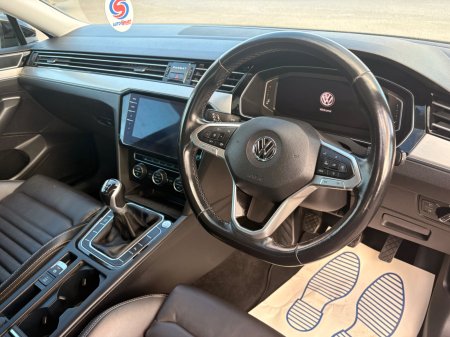 2020 Volkswagen Passat - photo 16