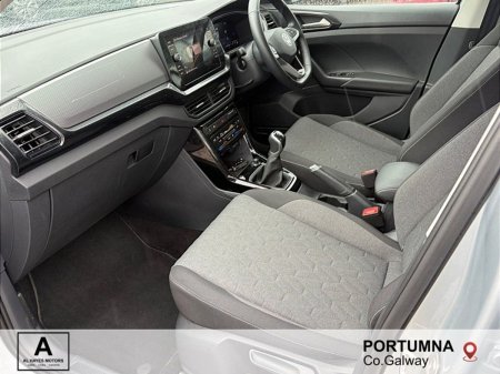 2025 Volkswagen T-Cross - photo 4
