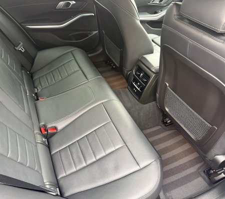 2024 BMW 3-Series - photo 14