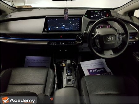 2023 Toyota Prius - photo 2