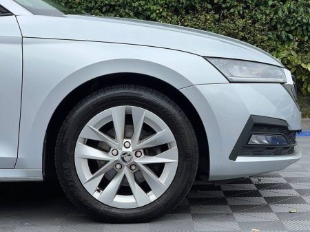 2022 Skoda Octavia - photo 9