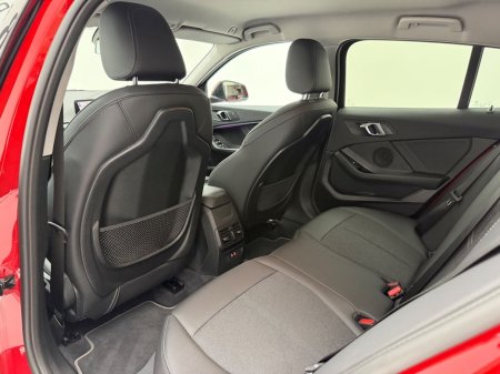 2024 BMW 1-Series - photo 19