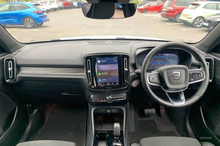 2025 Volvo XC40 - photo 11