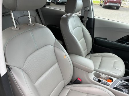 2020 Kia Niro - photo 5