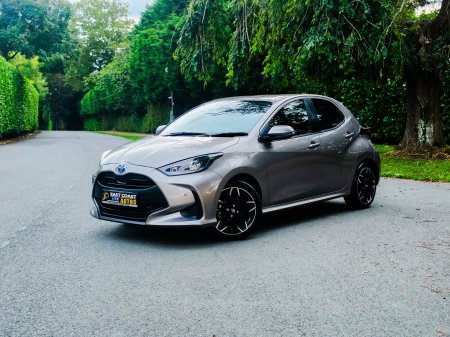 2022 Toyota Yaris Yaris Hybrid Luna