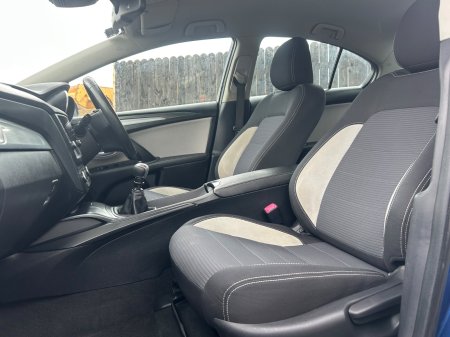 2017 Toyota Avensis - photo 10
