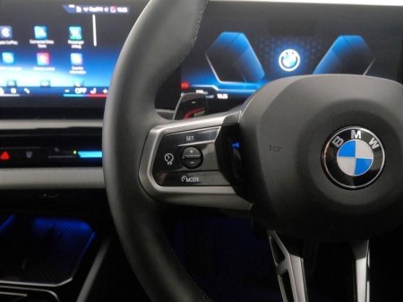 2024 BMW 5-Series - photo 17