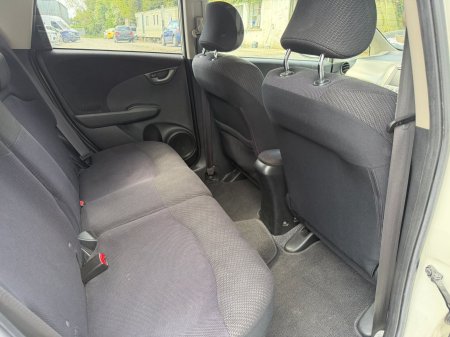 2011 Honda Fit - photo 17