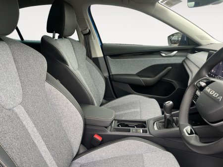 2025 Skoda Octavia - photo 10