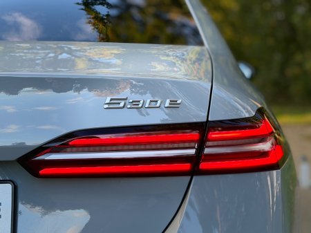 2024 BMW 5-Series - photo 4