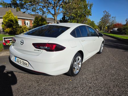 2020 Opel Insignia - photo 6