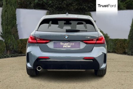2022 BMW 1-Series - photo 7