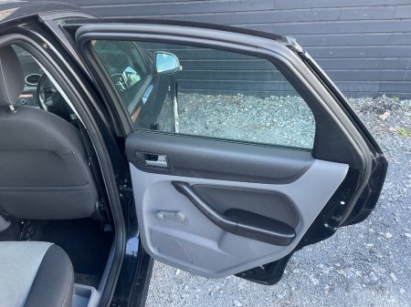 2011 Ford Focus - photo 18