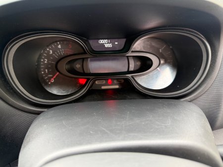 2020 Nissan NV300 - photo 11