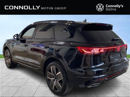 2026 Volkswagen Touareg - photo 2