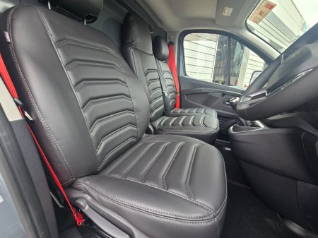 2026 Renault Trafic - photo 8