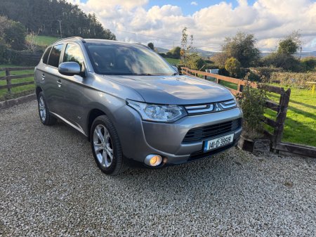 2014 Mitsubishi Outlander 2.2 DI-D 150PS 6MT 4WD 7-Seater Intense