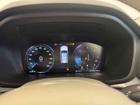 2021 Volvo XC60 - photo 10