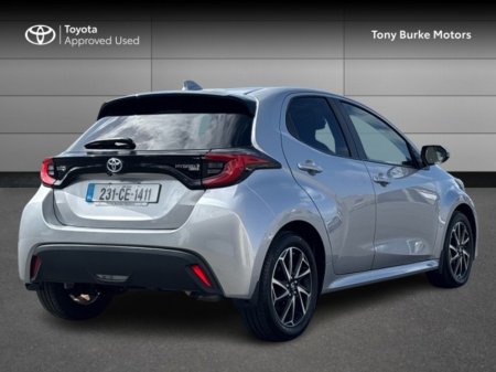 2023 Toyota Yaris - photo 2