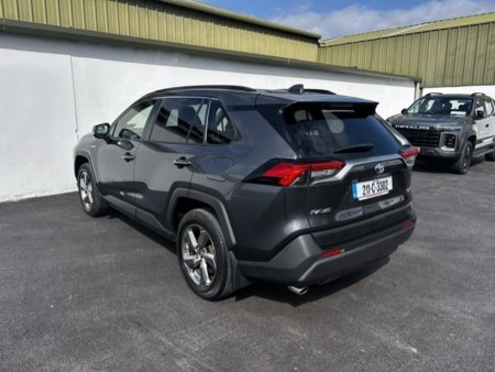 2021 Toyota RAV4 - photo 5