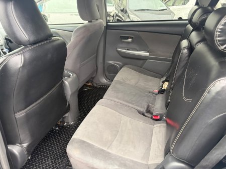 2013 Toyota Prius - photo 22