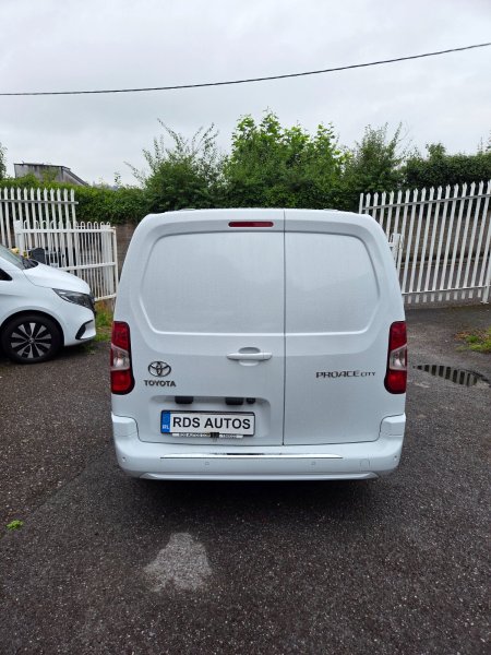 2024 Toyota Proace City - photo 5