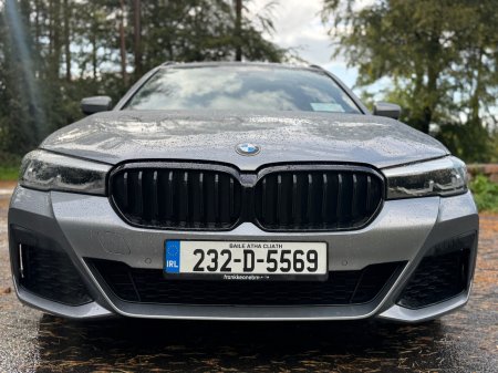 2023 BMW 5-Series - photo 2