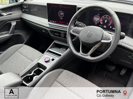 2025 Volkswagen Tiguan - photo 2
