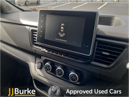 2025 Renault Trafic - photo 13