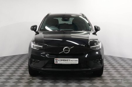 2023 Volvo XC40 - photo 2